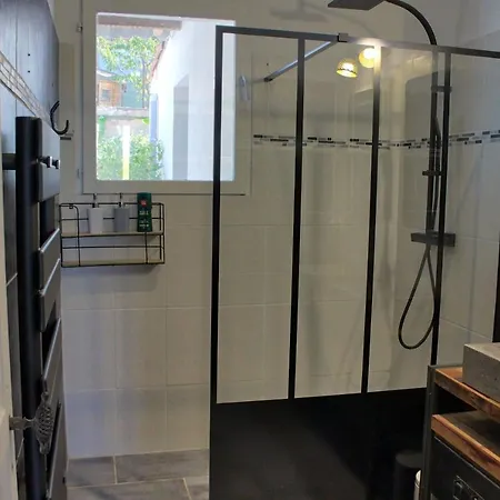 The Loft Factory 4 Rooms River View + Garden Hébergement de vacances *