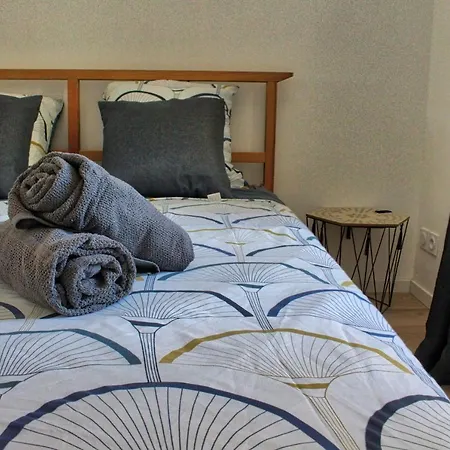 Hébergement de vacances The Loft Factory 4 Rooms River View + Garden