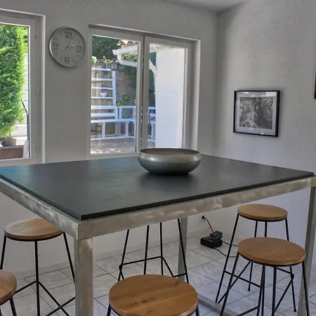 Hébergement de vacances The Loft Factory 4 Rooms River View + Garden
