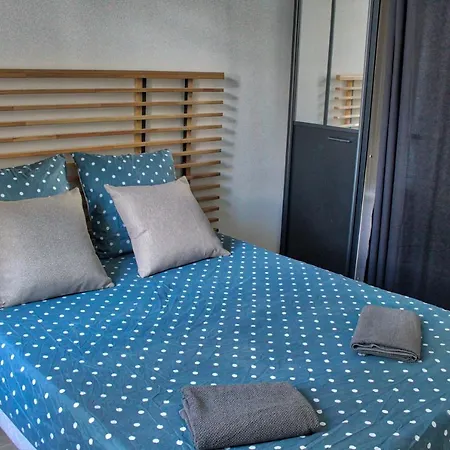 The Loft Factory 4 Rooms River View + Garden Hébergement de vacances