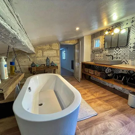 The Loft Factory 4 Rooms River View + Garden Hébergement de vacances Lormont